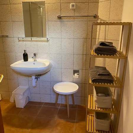 Takacs Vendeghaz Apartment *