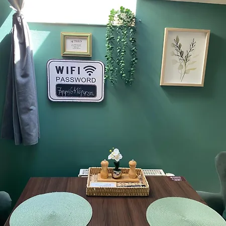 Takacs Vendeghaz Apartmán *